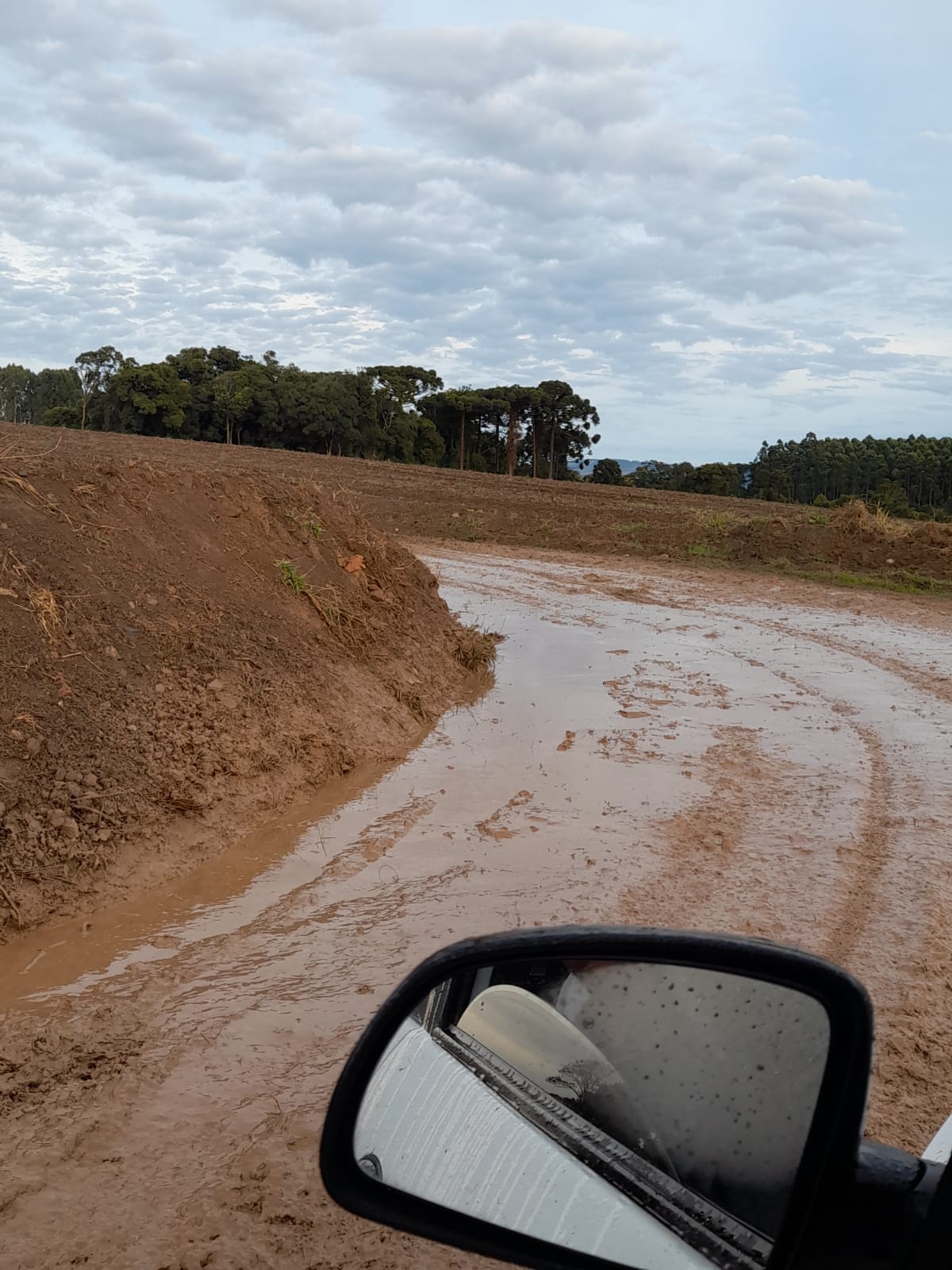 Câmara de Vereadores de Reserva: Foram 2 indicações uma solicitação de água e outra de estrada