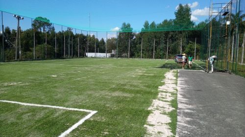 PREFEITURA DE IVAÍ FAZ ENTREGA DE NOVAS QUADRAS DE GRAMA SINTÉTICA.