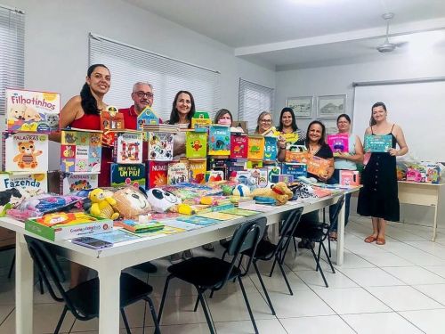 Prefeito Sergio Borges realizou entrega de equipamentos para o setor de educação