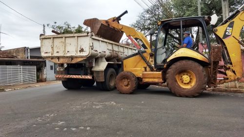 Equipes da Prefeitura realizam diversos serviços de manutenção em Marialva