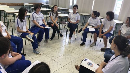 Em uma parceria entre a Prefeitura e o CMDCA, o evento debateu acesso e garantias de direitos às crianças e adolescentes