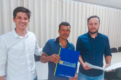 Título Já: Semter realiza entrega de títulos de regularização urbana