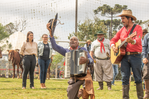 Cavalgada dos Tropeiros mantém viva a cultura que ajudou a construir o Município de Turvo