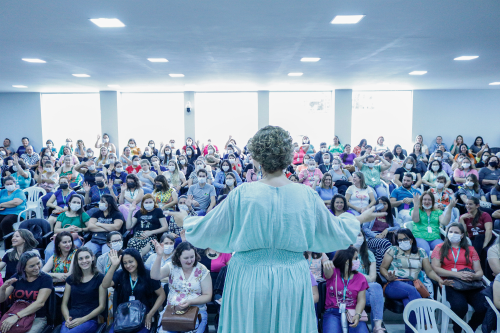 Membros da rede de proteção são capacitados para a escuta, acolhimento e ação em situações de violência contra a criança e adolescente