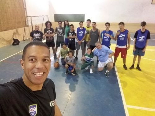 Você sabia que existem várias oficinas recreativas para crianças e adolescentes em Turvo? 