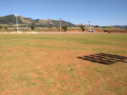 Estadio Municipal recebeu nos últimos dias a instalação do sistema de iluminação