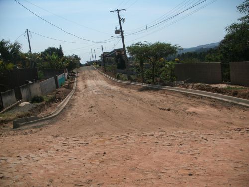 Mais Obras de Pavimentação e Esgoto