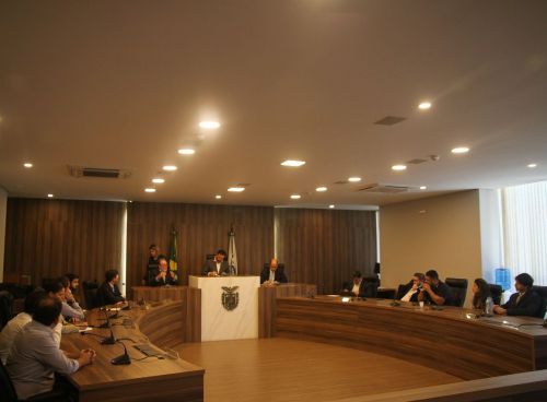 Reunião na Assembléia Legislativa do Paraná