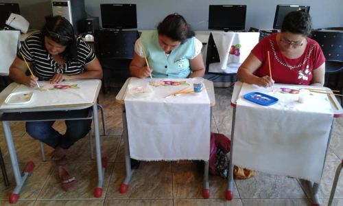 Assistência social realiza Oficina de pintura em tecido