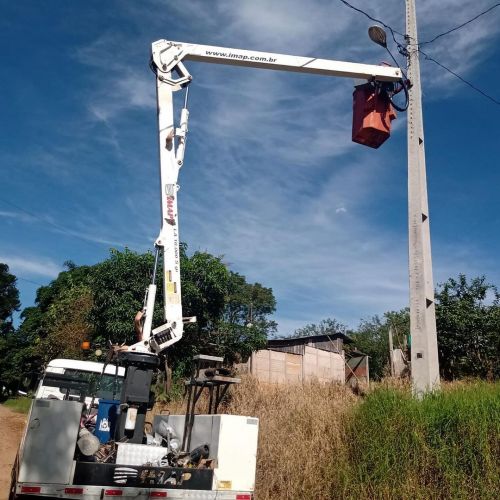 Secretaria de Obras da Prefeitura instala novos pontos de iluminação na Aldeia Indígena