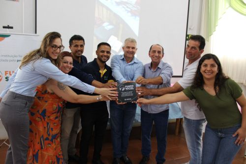 CRESOL REALIZA ENTREGA DE MATERIAIS PARA OFICINAS DE BALLET E KARATÊ DO DEPARTAMENTO DE CULTURA DE NOVA AURORA