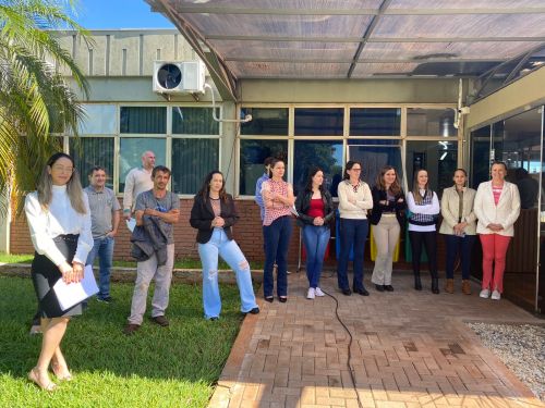 Administração Municipal entrega quatro ônibus para uso das crianças do Município