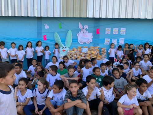 Mais de 1400 crianças Novaaurorense ganharam chocolates nesta Páscoa