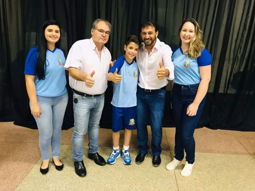 PREFEITURA MUNICIPAL E DEPARTAMENTO DE EDUCAÇÃO FAZ ENTREGAS DO KIT UNIFORME ESCOLAR 2023
