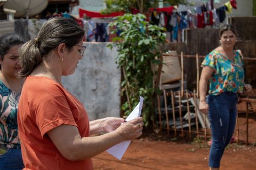 Prefeitura de Roncador realiza entrega de telhas eternit para moradores afetados pelas chuvas