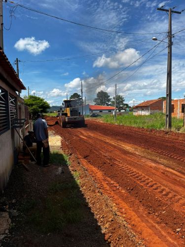 Ruas do Jardim Mirelle são preparadas para receber asfalto