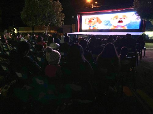 Cinema na Praça chega a Santo Inácio 