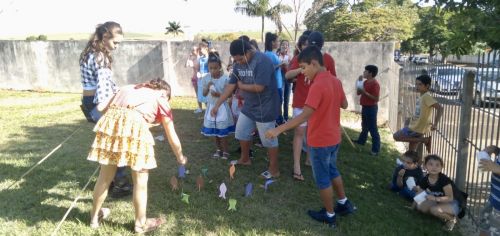 Secretaria de Cultura promove arraial para os alunos das aulas de violão e teatro