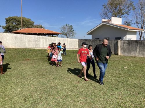 Secretaria de Cultura promove arraial para os alunos das aulas de violão e teatro