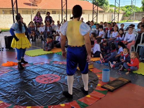 Rede Municipal de Ensino comemora o Dia Nacional do Livro Infantil