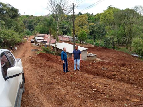 Miguel Amaral  recepcionado pelo presidente da Sociedade Protetora dos Animais de Ivaipor, Mrcio Castro