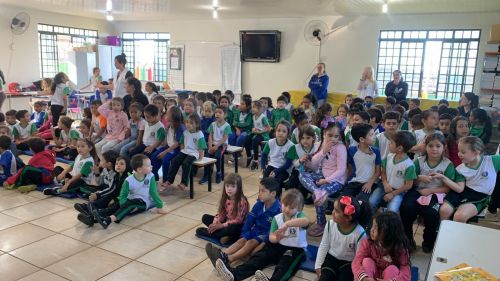 Equipes de Saúde de Ivaiporã intensificam combate à dengue orientando alunos nas 10 escolas municipais 