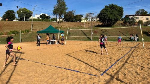 Colégios Objetivo, Barbosa Ferraz e Barão do Cerro Azul vencem vôlei de praia da fase municipal do 69º Jeps 