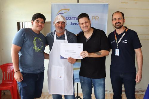 Entrega dos Certificados do Curso de Churrasco, molhos e acompanhamentos