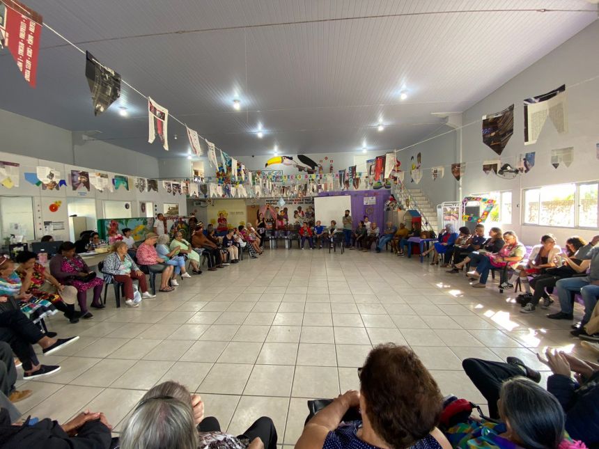 1º Arraiá de Proteção à Pessoa Idosa une consciência sobre direitos, festa junina e muita animação no CRAS Canoas.
