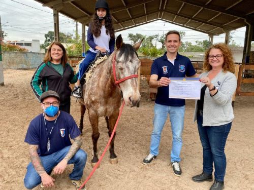 REESTRUTURADO O CENTRO DE EQUOTERAPIA DE PONTAL DO PARANÁ