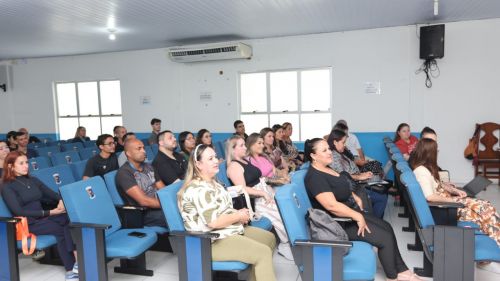 Prefeitura Contrata 48 Servidores para Atender a População!
