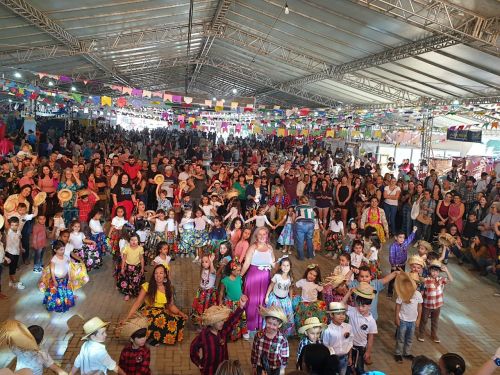 Mais de 20 mil pessoas passaram pelo Centro de Eventos Marissol durante quatro dias do 3ºArraiá Caiçara.