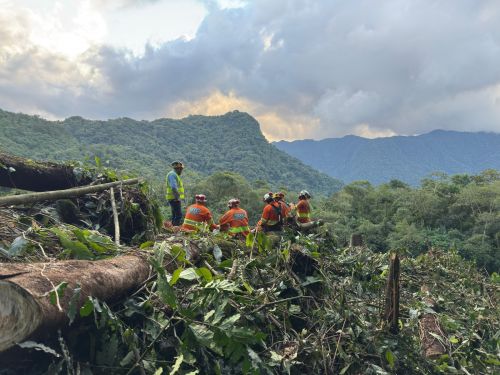 EPR Litoral Pioneiro remove mais de 2 mil m³ de material da BR-277 em menos de 24 horas