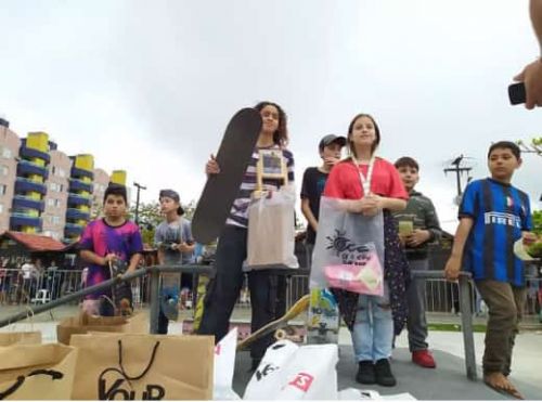 Campeonato de Skate Kids com apoio da prefeitura  anima Shangrilá na véspera do Dia das Crianças 