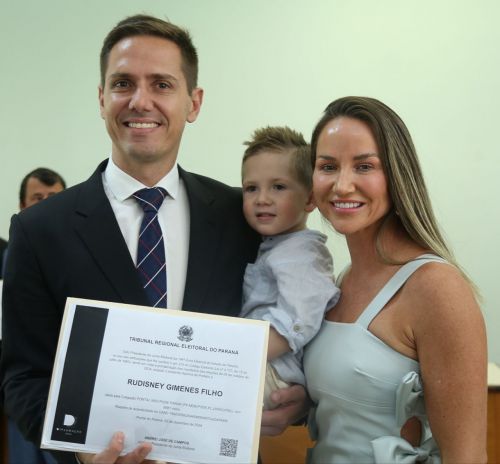 Cerimônia de diplomação oficializa Prefeito, Vice e Vereadores de Pontal do Paraná