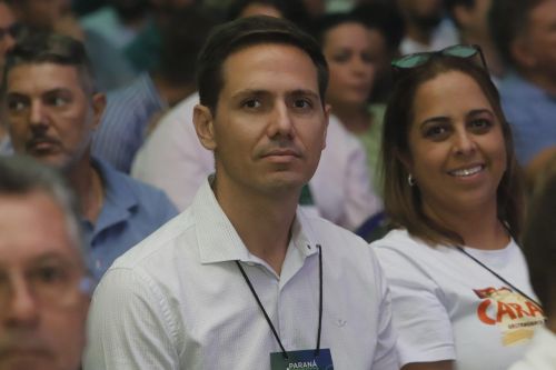 Prefeito Rudão participa de evento em Foz e garante R$ 3,7 milhões para Pontal do Paraná