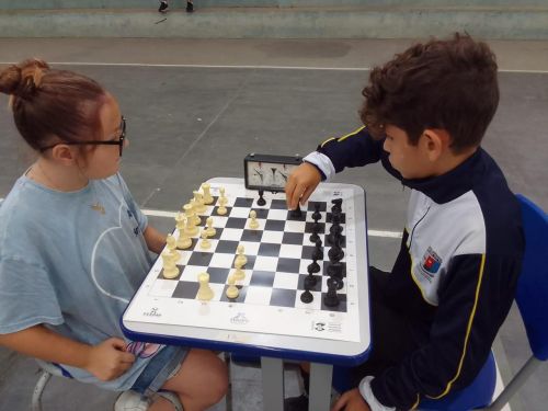 CAMPEONATO REÚNE ENXADRISTAS DE ESCOLAS MUNICIPAIS DE PONTAL DO PARANÁ!