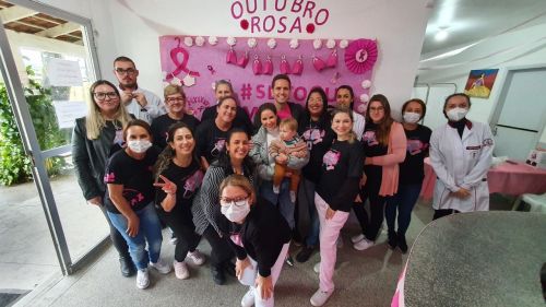 PREFEITO, 1º DAMA E SECRETÁRIA DE SAÚDE ACOMPANHAM AÇÕES DO OUTUBRO ROSA 