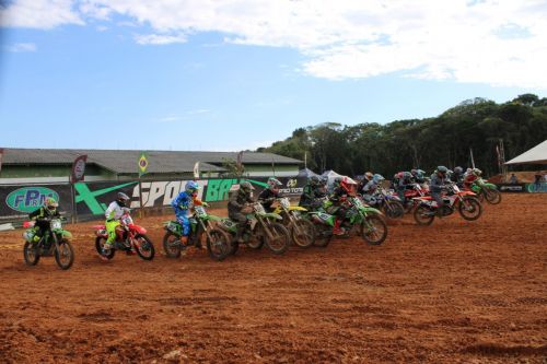ETAPA DO CAMPEONATO PARANAENSE DE MOTOCROSS FOI UM SUCESSO EM PONTAL DO PARANÁ