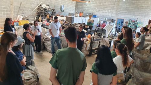 SEMANA DO LIXO ZERO - ALUNOS DE ENGENHARIA AMBIENTAL DA UFPR E PREFEITURA VISITAM A AMCORESPP