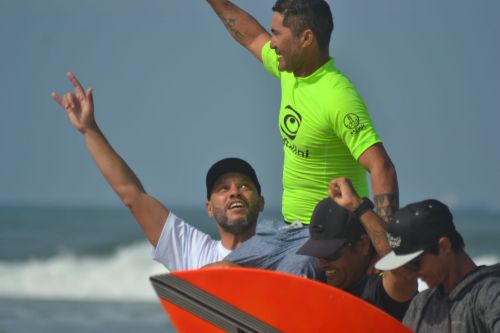 Surfista local de Shangri-lá vence no Paraná e etapas em Santa Catarina. Meta é disputar todo o Brasileiro Master em 2024