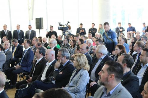 Prefeita participa de reuniões para a cooperação e desenvolvimento econômico nos municípios do Paraná