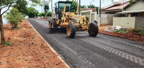 Prefeitura conclui pavimentação asfáltica da Av. Alagoas e da Rua Cinco de Outubro