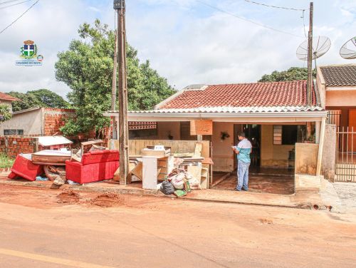 Prefeitura atende famílias atingidas pelas fortes chuvas