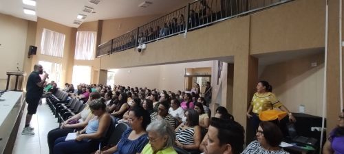 Secretaria Municipal de Educação, Esporte, Cultura e Lazer, dá inicio ao ano letivo, com evento de estudo e planejamento.