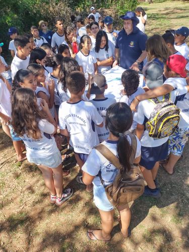 Alunos de Querência do Norte Vivenciam Aula de Campo no Encontro das Águas para Aprender e Preservar o Meio Ambiente