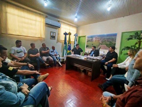 Visita do Deputado Gugu Bueno à Prefeitura de Querência do Norte Resulta em Investimentos de Um Milhão de Reais