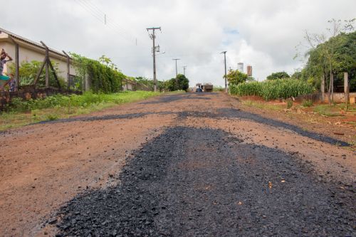 Prefeitura de Califórnia inicia trabalho de tapa-buraco no Bairro da Figueirinha