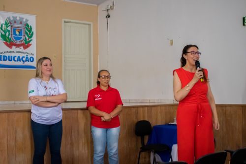 Secretaria de Saúde promove palestras sobre dengue e doação de sangue