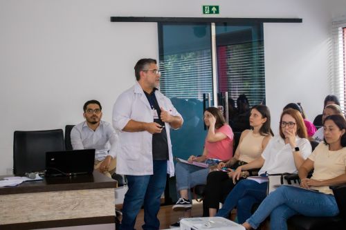 Secretaria de Saúde de Califórnia realiza capacitação para equipe Saúde da Família